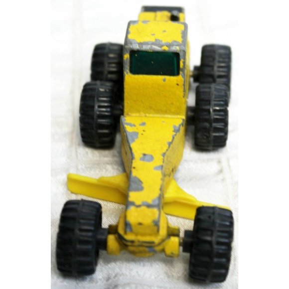 VTG 1994 Tonka Miniature Diecast Yellow Motor Grader Tractor 1:64 Scale 4" Truck - Picture 3 of 9
